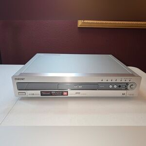 Sony RDR HX900 DVD Recorder.